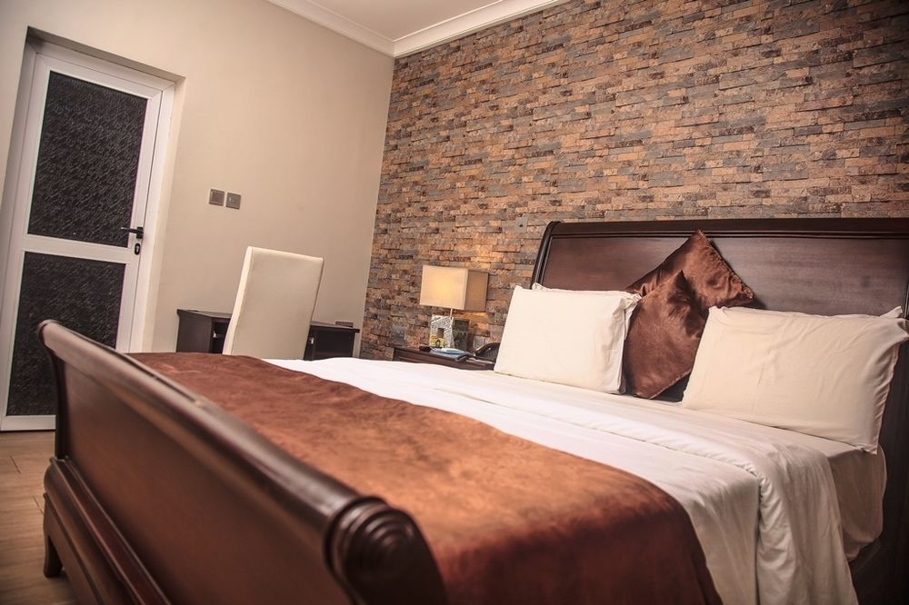 Fryburg Suites Aliayabiagba Eksteriør bilde