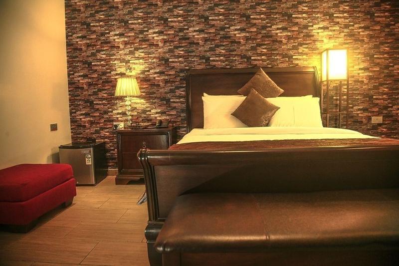Fryburg Suites Aliayabiagba Eksteriør bilde